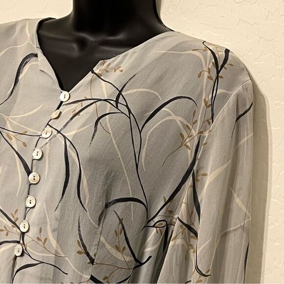 Vintage 100% Silk Floral Print Tunic Long Sleeve Button Up Split Hem Blue Top L - Picture 4 of 16